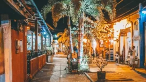 rua da pituba em itacaré em uma viagem barata